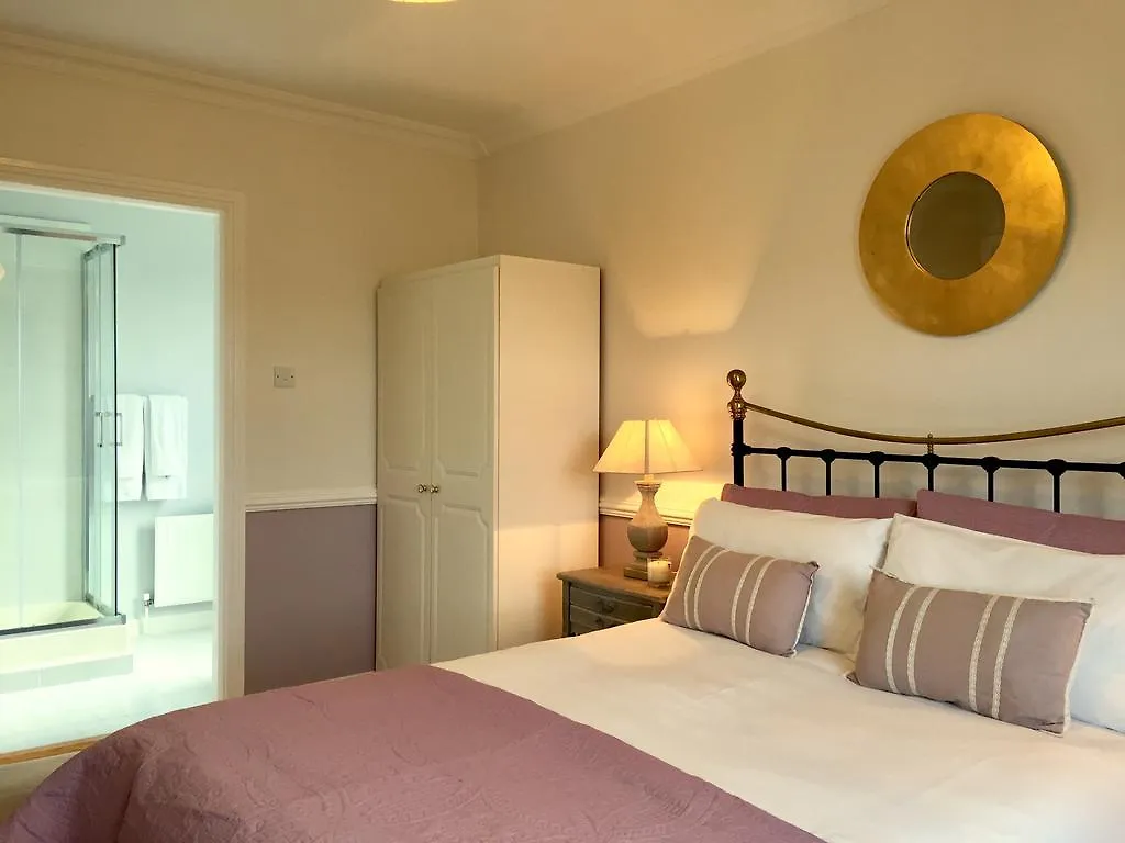 Bed & Breakfast Balally House Bed and Breakfast Shannon Town